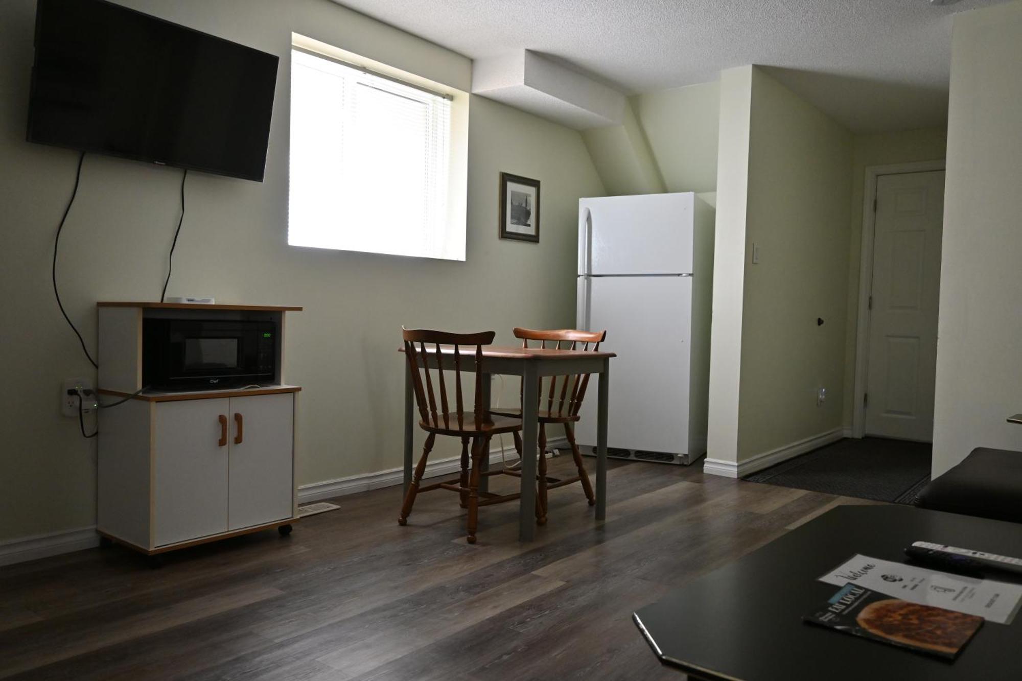 Metropolitan Suite Niagarawatervallen Buitenkant foto